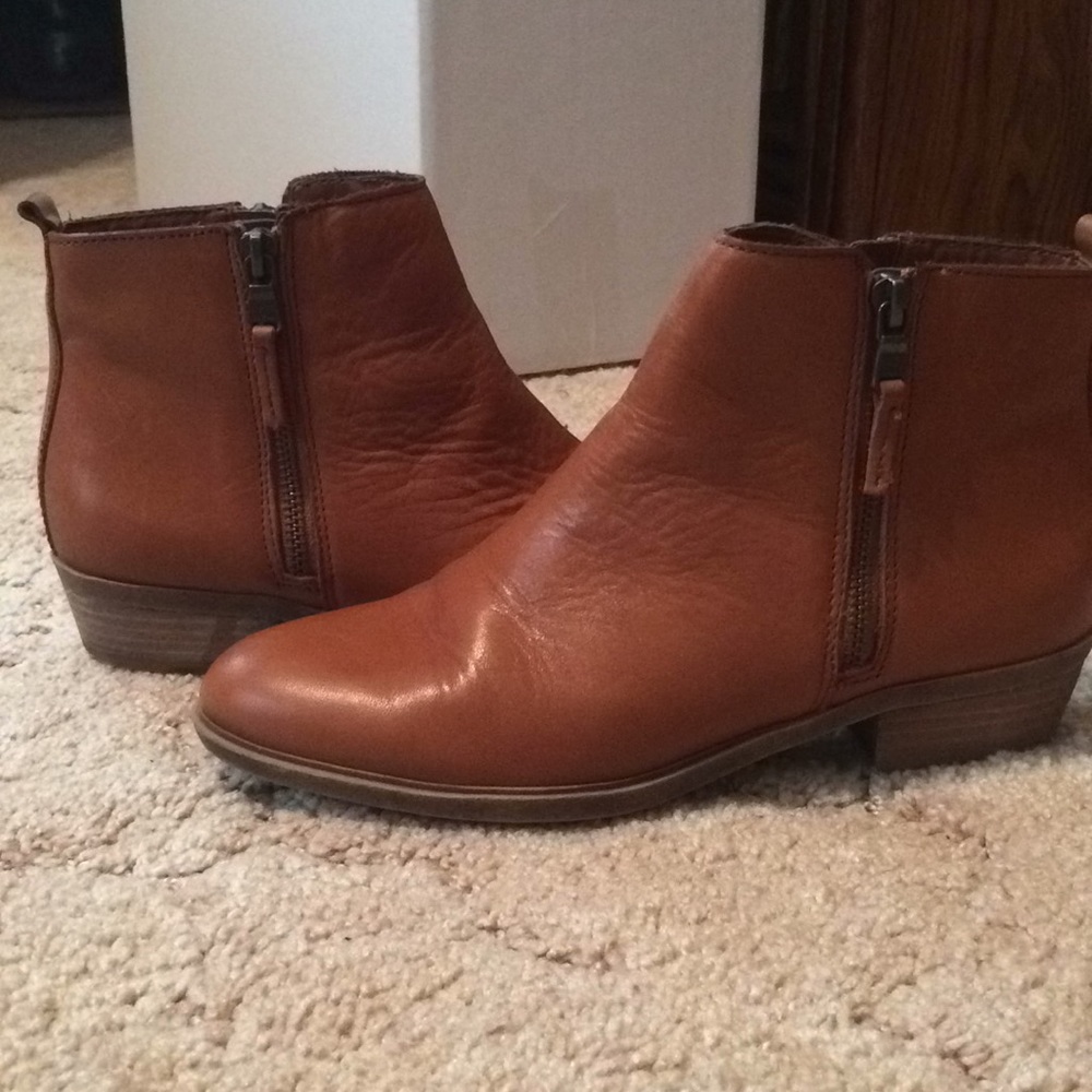 Ralph Lauren ankle booties